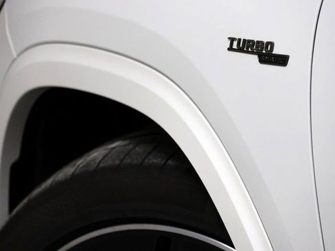 Certified 2025 Mercedes-Benz GLA 35 AMG 4MATIC image 10