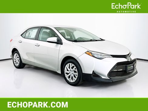 Used 2019 Toyota Corolla LE image 1
