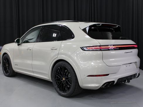 New 2025 Porsche Cayenne GTS image 3