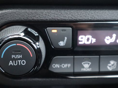 Used 2023 Nissan Kicks SR w/ SR Premium Package image 21