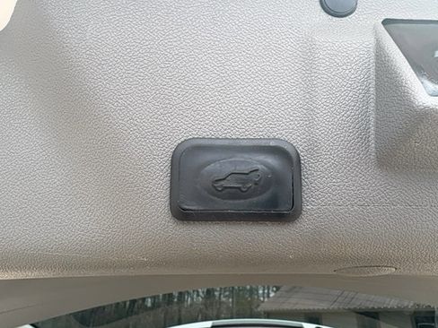 Used 2016 GMC Acadia SLT image 12