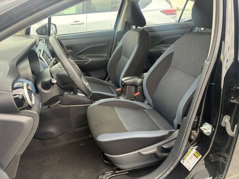 Used 2025 Nissan Versa SV FWD image 24