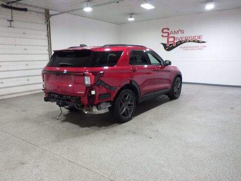 Used 2025 Ford Explorer ST-Line w/ Premium Package AWD/4WD image 4
