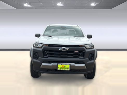 Used 2024 Chevrolet Colorado Trail Boss AWD/4WD image 6