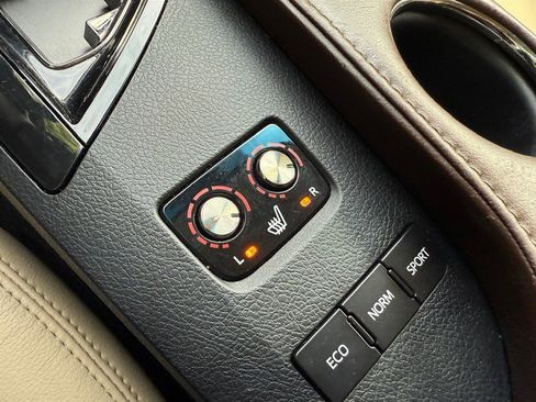 Used 2015 Toyota Avalon XLE FWD image 30