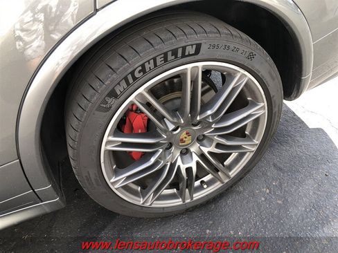 Used 2016 Porsche Cayenne GTS w/ Premium Package Plus AWD/4WD image 22