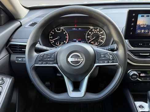 Used 2025 Nissan Altima 2.5 SV w/ SV Special Edition Package FWD image 19