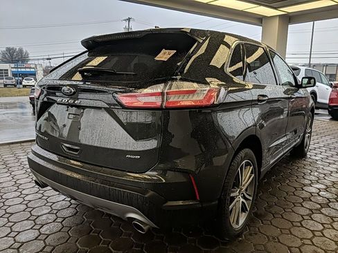 Used 2024 Ford Edge Titanium w/ Equipment Group 301A image 5