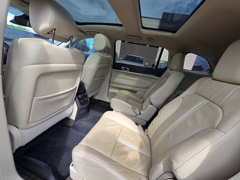Used 2016 Lincoln MKT AWD w/ Equipment Group 201A image 8