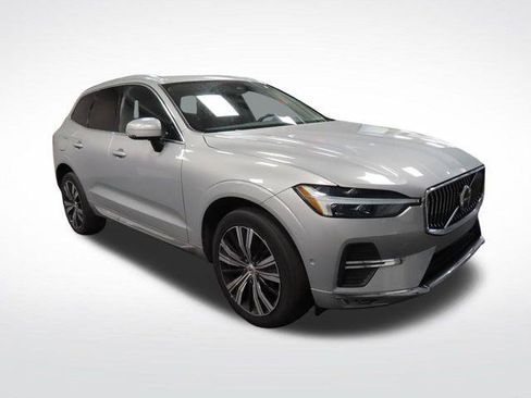 Used 2023 Volvo XC60 B5 Plus AWD/4WD image 31