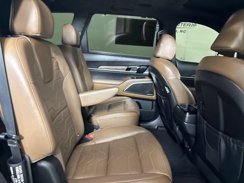 Used 2022 Kia Telluride SX w/ SX Prestige Package AWD/4WD image 28