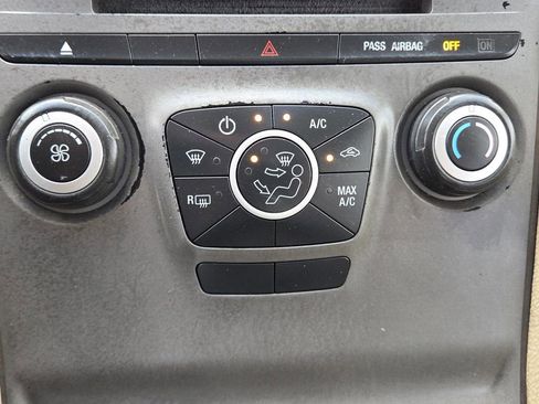 Used 2014 Ford Taurus SE FWD image 25