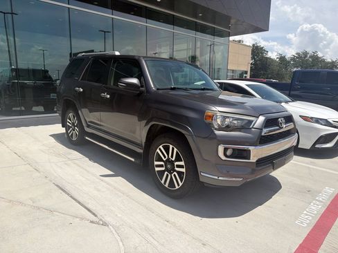 Used 2018 Toyota 4Runner Limited AWD/4WD image 3