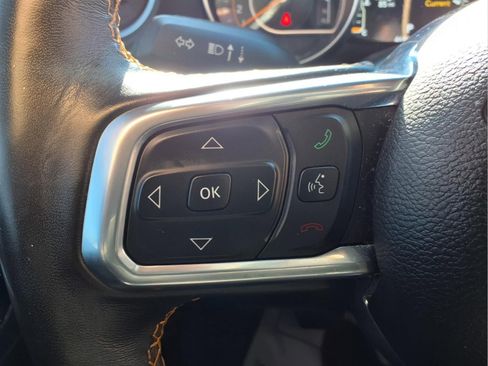 Used 2023 Jeep Wrangler Altitude image 13