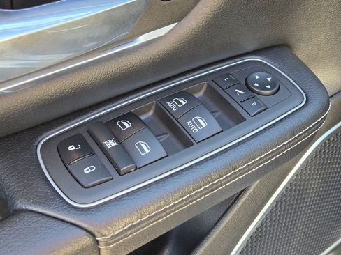 Used 2022 RAM 1500 Laramie RWD image 23
