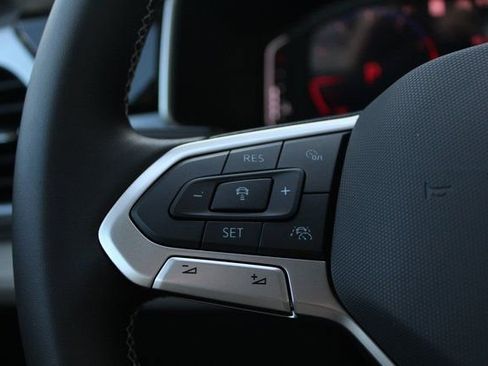 New 2025 Volkswagen Taos SEL image 11