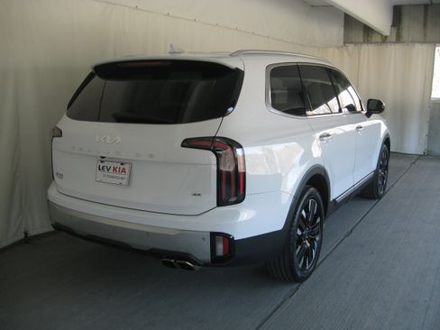 Used 2024 Kia Telluride SX Prestige image 7