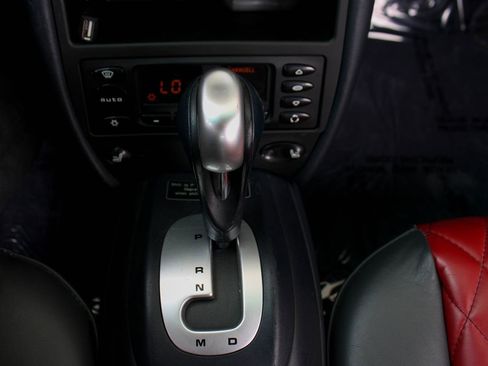 Used 2000 Porsche 911 Cabriolet image 29