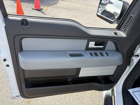Used 2012 Ford F150 XLT w/ XLT Chrome Pkg RWD image 9