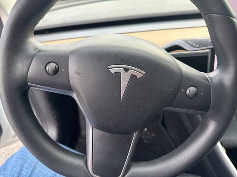 Used 2019 Tesla Model 3 Mid Range image 13