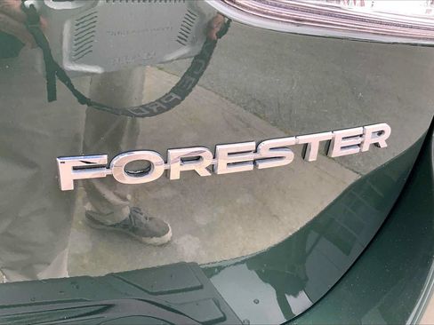 Certified 2023 Subaru Forester Premium AWD/4WD image 10