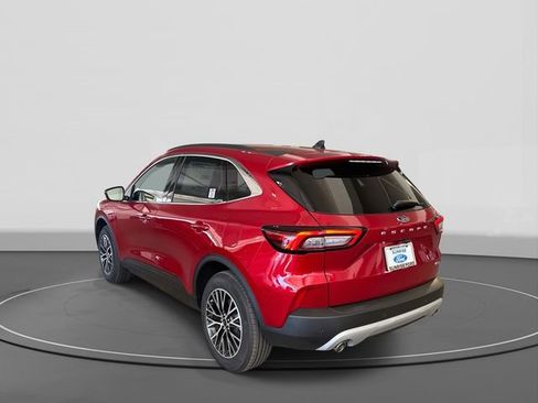 Used 2025 Ford Escape SE image 7