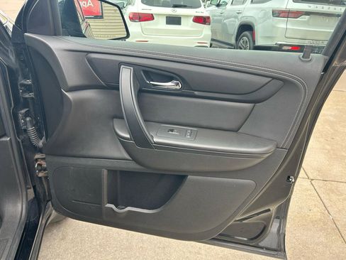 Used 2016 Chevrolet Traverse LT w/ Style and Technology Package AWD/4WD image 16