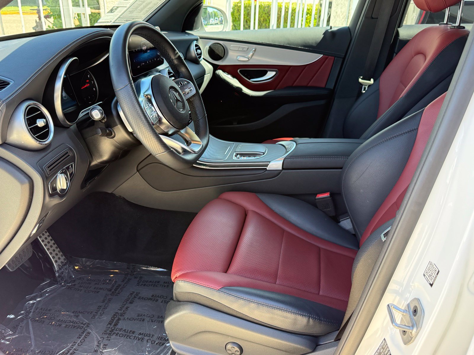 Used 2022 Mercedes-Benz GLC 300 4MATIC Coupe image 25