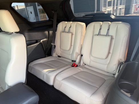 Used 2019 Ford Explorer XLT w/ Equipment Group 202A image 12