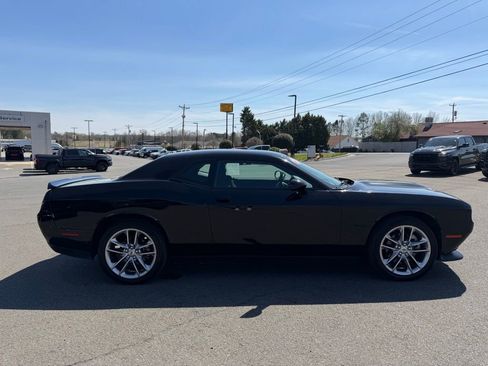 Used 2022 Dodge Challenger GT image 2