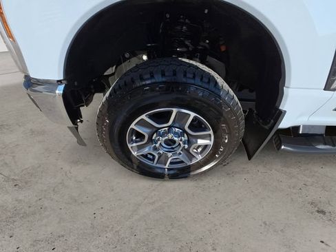 Certified 2025 Ford F350 Lariat w/ FX4 Off-Road Package AWD/4WD image 14