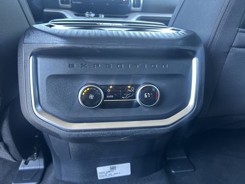 Used 2025 Ford Expedition Max Active RWD image 16