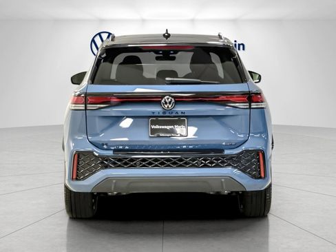 New 2026 Volkswagen Tiguan SE R-Line image 4