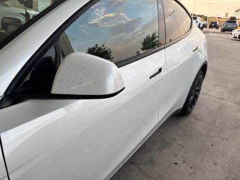 Used 2024 Tesla Model Y Long Range AWD/4WD image 4