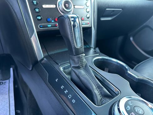 Used 2018 Ford Explorer Platinum image 56