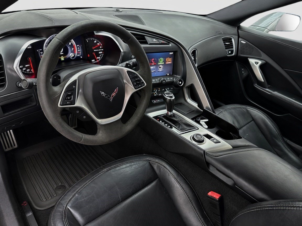 Used 2015 Chevrolet Corvette Stingray Coupe RWD image 14