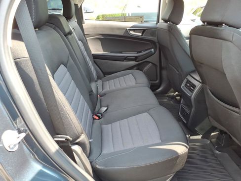 Certified 2023 Ford Edge SE w/ Black Appearance Package AWD/4WD image 9