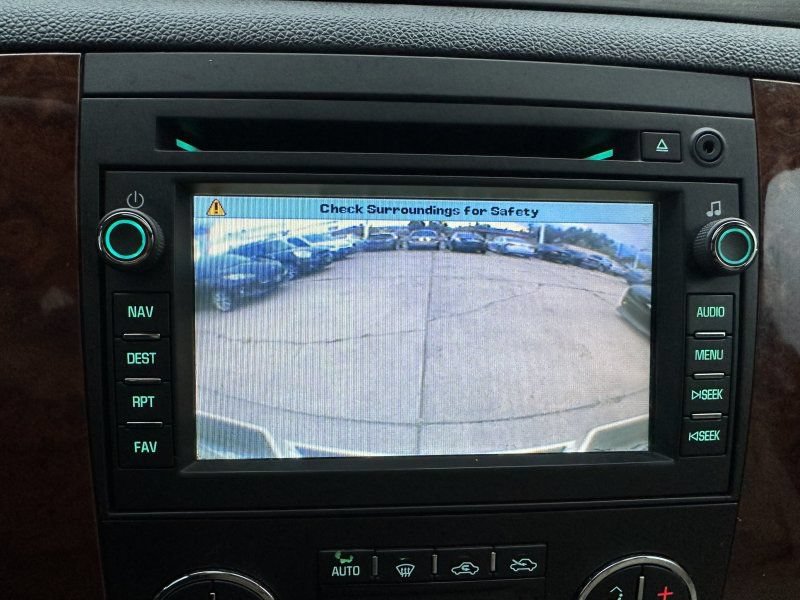 Used 2008 Chevrolet Avalanche LTZ w/ LTZ Preferred Equipment Group AWD/4WD image 26