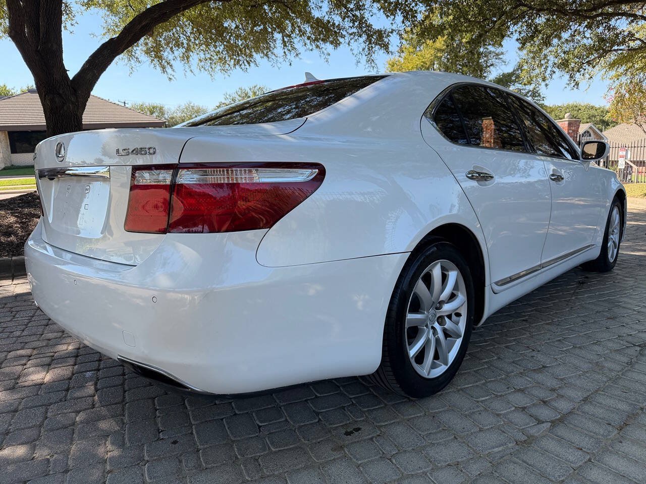 Used 2009 Lexus LS 460 w/ Comfort Pkg RWD image 4
