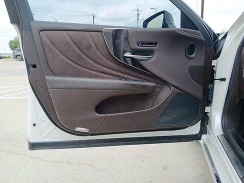 Used 2019 Lexus LS 500 RWD image 17