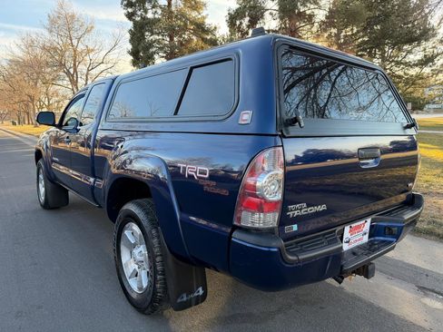 Used 2015 Toyota Tacoma 4x4 Access Cab V6 w/ TRD Sport Package image 3
