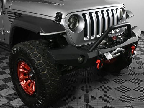 Used 2018 Jeep Wrangler Unlimited Sport S AWD/4WD image 33