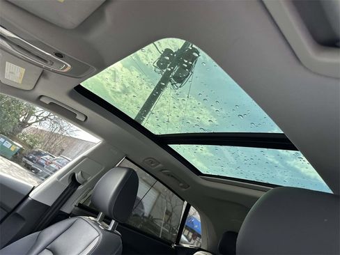 Used 2022 Audi Q8 Prestige image 19