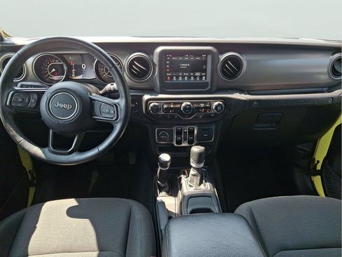 Used 2022 Jeep Wrangler Unlimited Sport AWD/4WD image 9