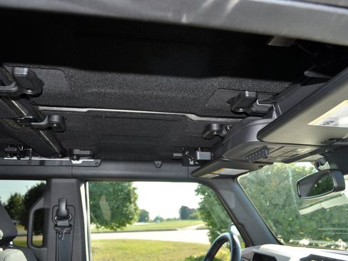 Used 2022 Ford Bronco Wildtrak image 37