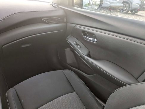 Used 2024 Nissan Sentra SV image 17