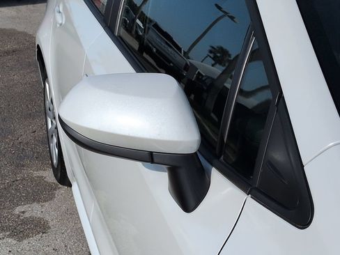 Used 2022 Toyota Corolla LE FWD image 11