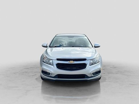 Used 2016 Chevrolet Cruze LT FWD image 9