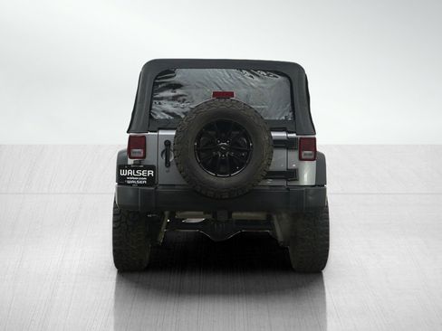 Used 2018 Jeep Wrangler Sport image 4