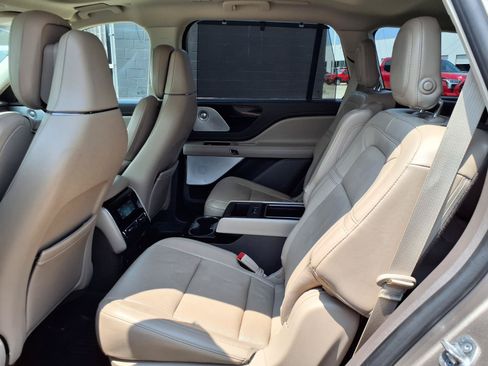 Used 2020 Lincoln Aviator Reserve w/ Equipment Group 202A AWD/4WD image 18